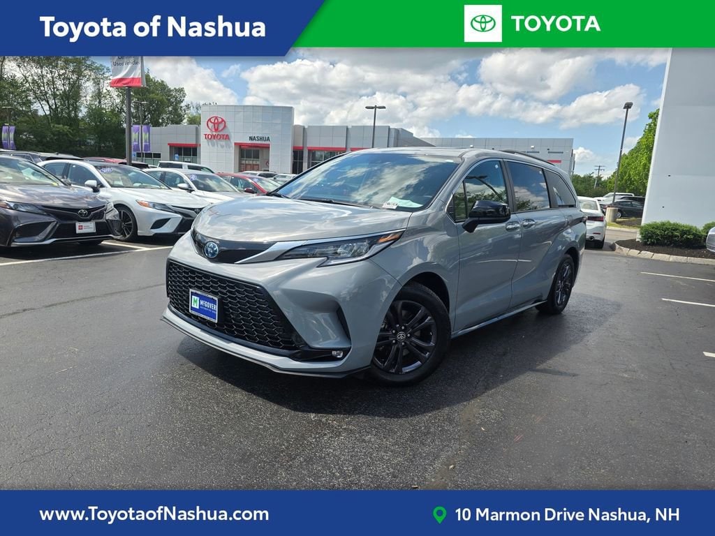 2024 Toyota Sienna XSE 7-Passenger Hybrid AWD's photo