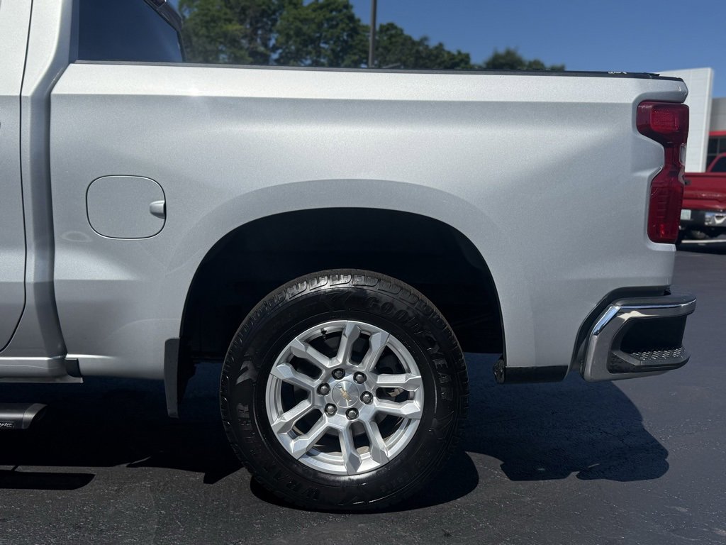 2022 Chevrolet Silverado 1500 LT photo 4