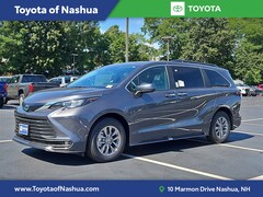 2025 Toyota Sienna XLE Van Passenger Van