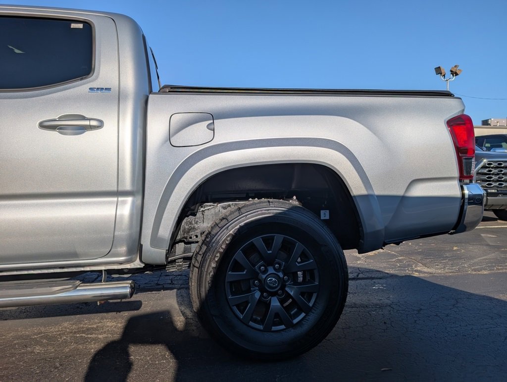 2023 Toyota Tacoma SR5 4x4 photo 3