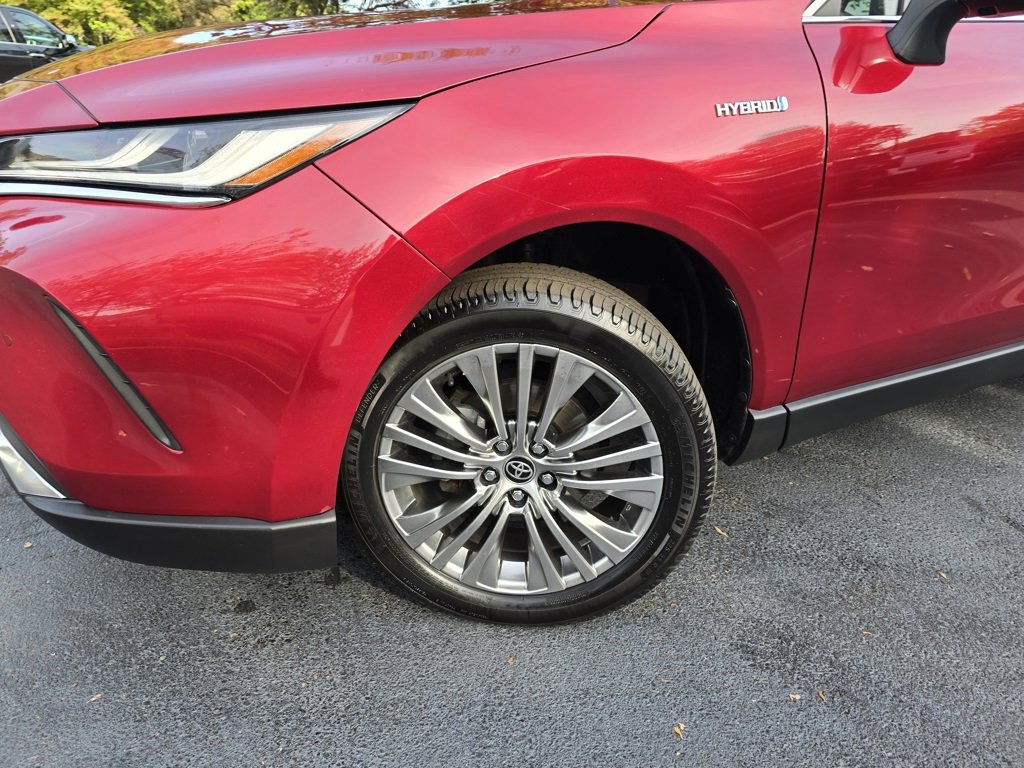 2021 Toyota Venza XLE photo 3