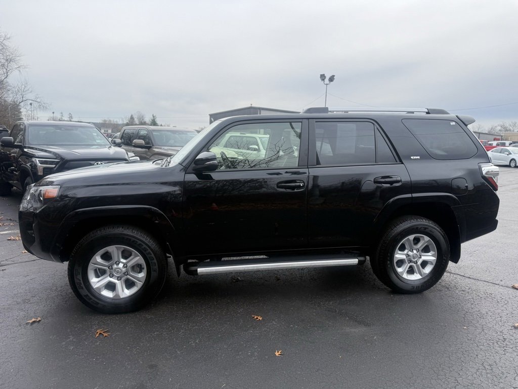 2023 Toyota 4Runner SR5 Premium photo 3