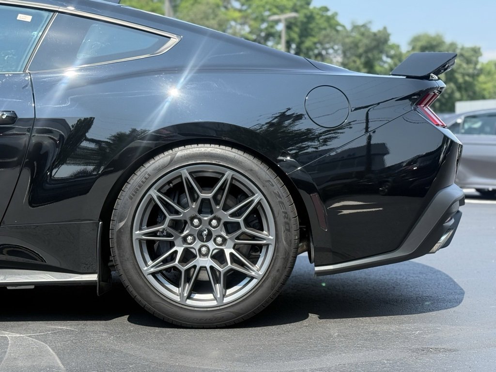 2024 Ford Mustang GT Premium photo 3