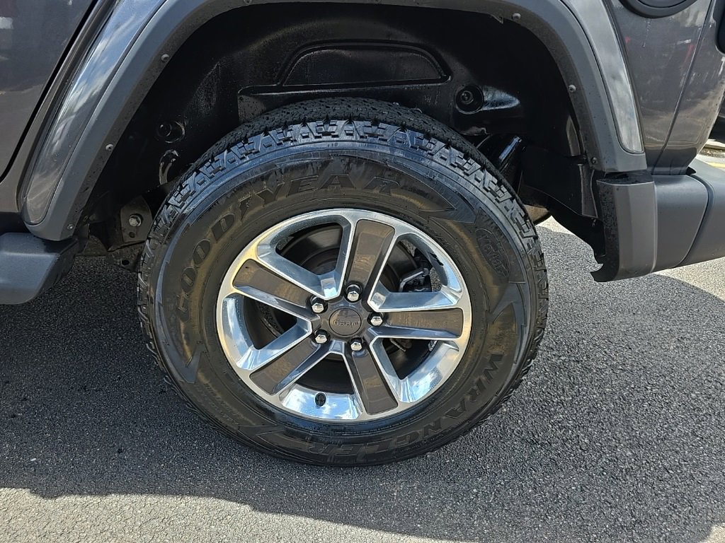 2021 Jeep Wrangler Unlimited Sahara photo 3