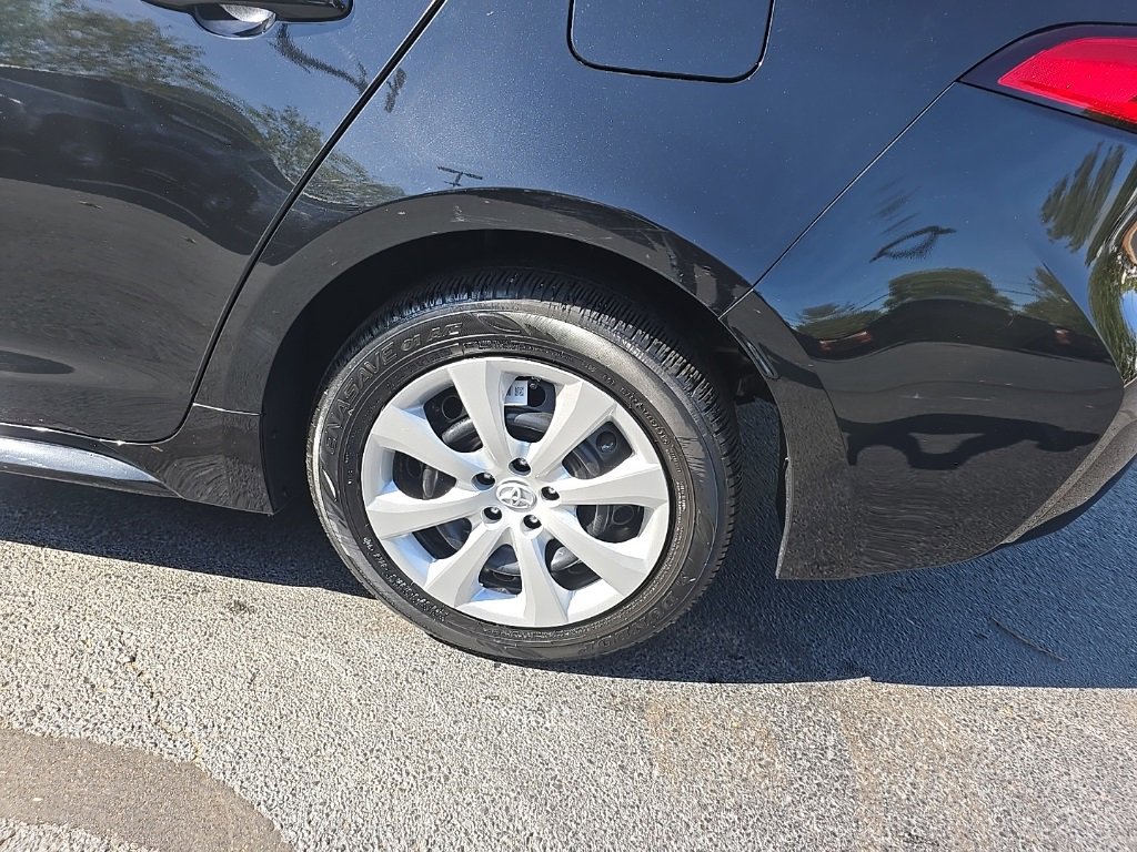 2022 Toyota Corolla LE photo 4