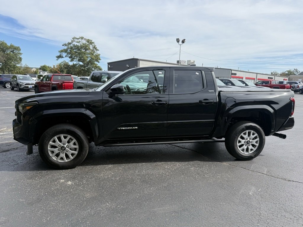 2025 Toyota Tacoma SR5 photo 3