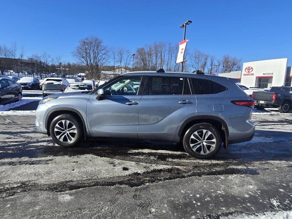Certified 2023 Toyota Highlander XLE Sport Utility