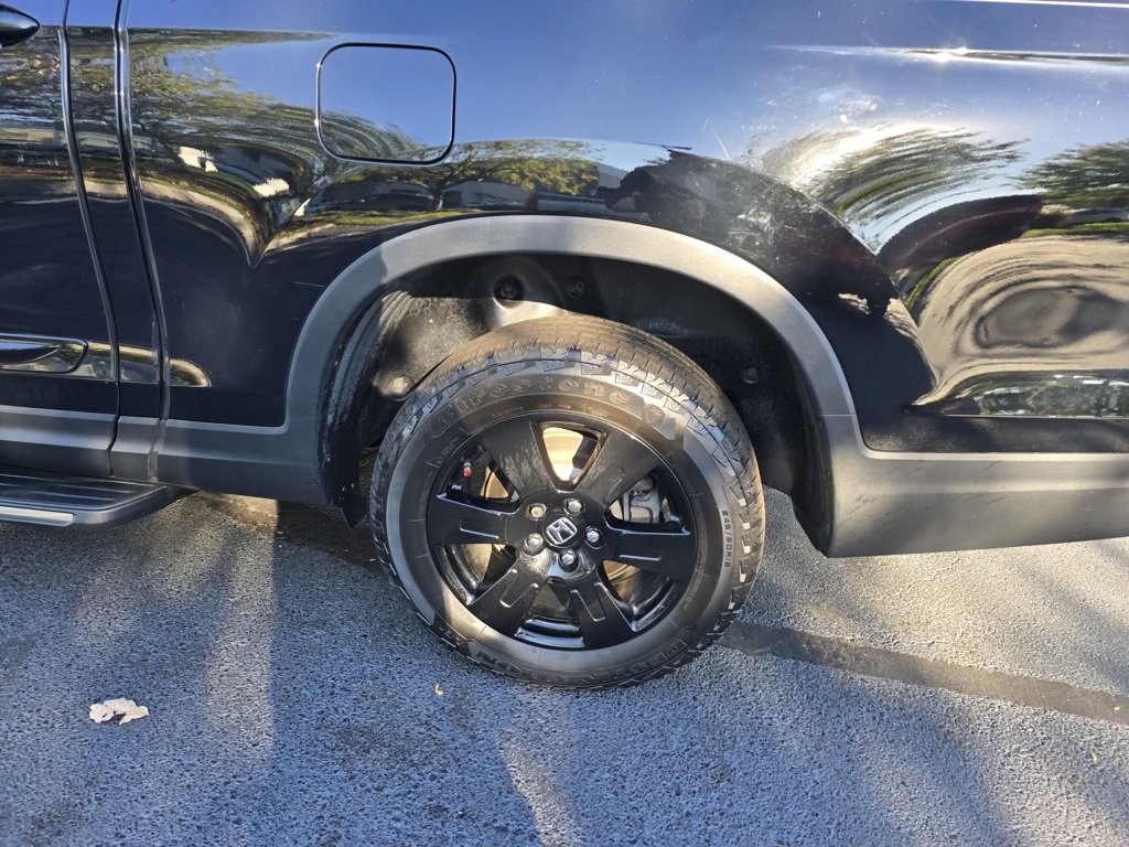 2019 Honda Ridgeline Black Edition photo 4