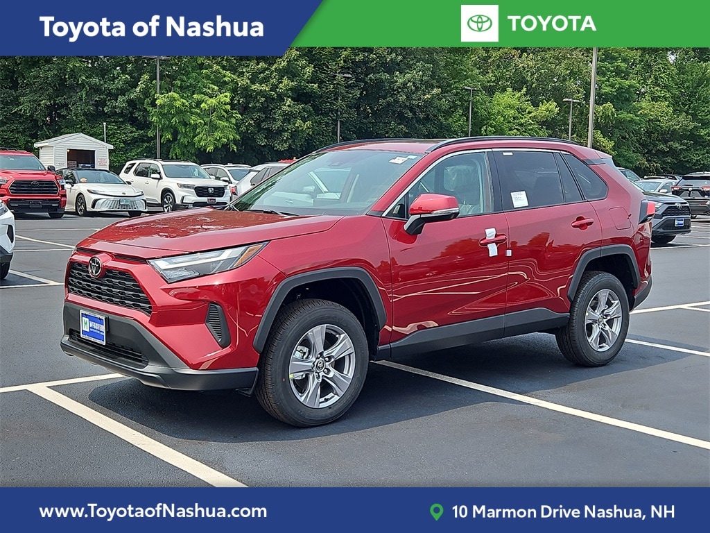 2025 Toyota RAV4 XLE's photo