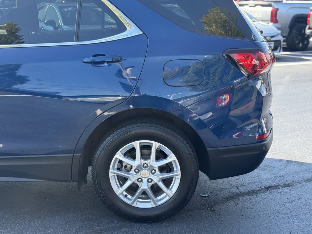 2022 Chevrolet Equinox LT photo 2