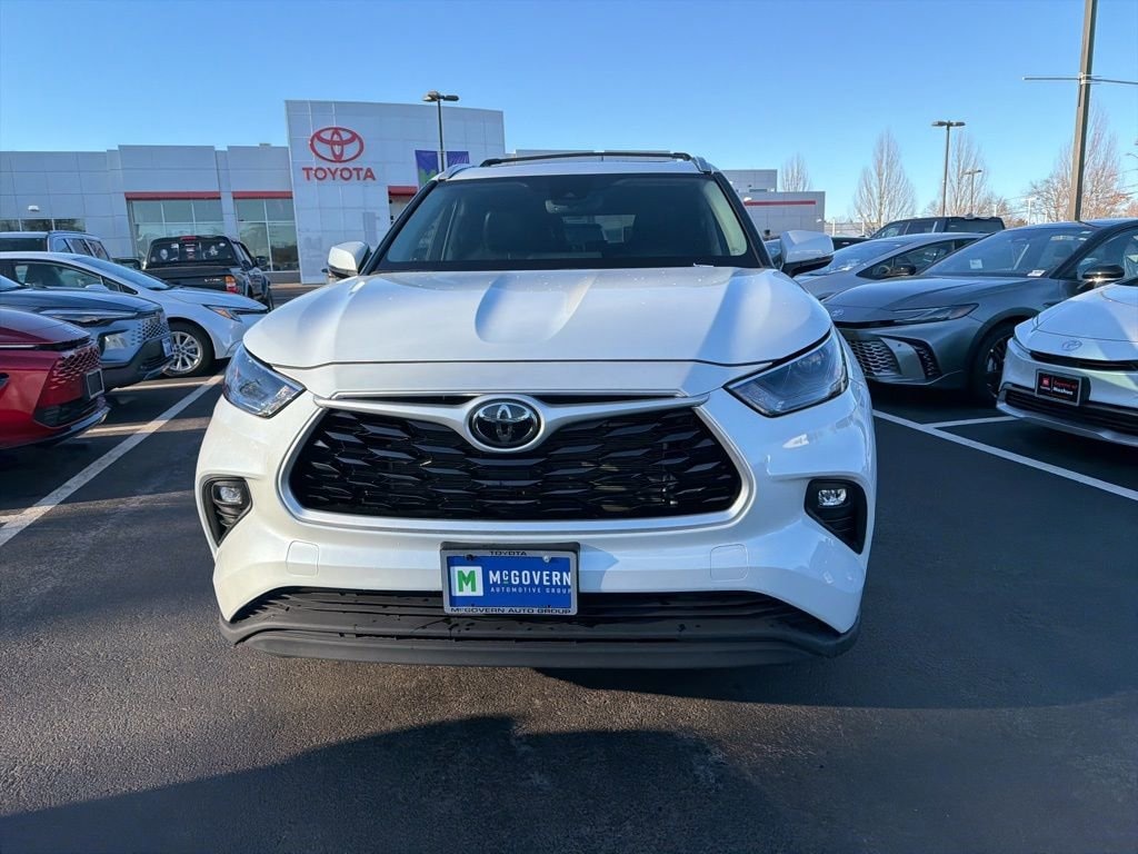 Used 2023 Toyota Highlander XLE Sport Utility