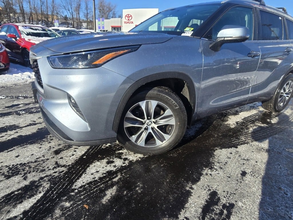 Certified 2023 Toyota Highlander XLE Sport Utility