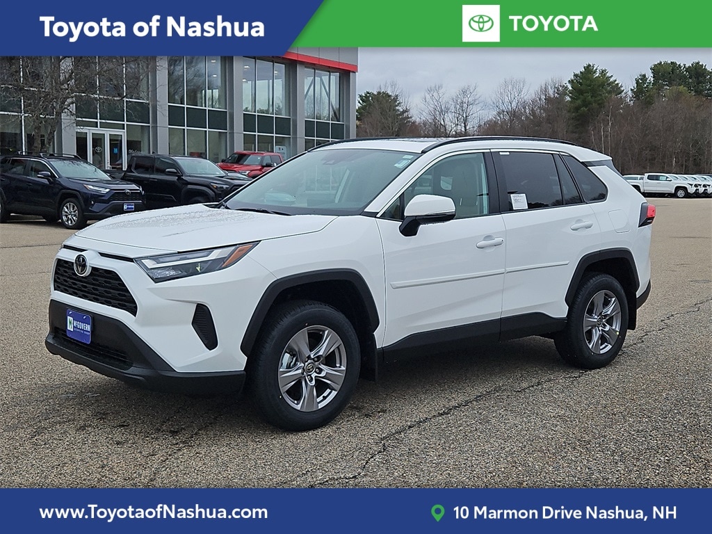 2025 Toyota RAV4 XLE's photo