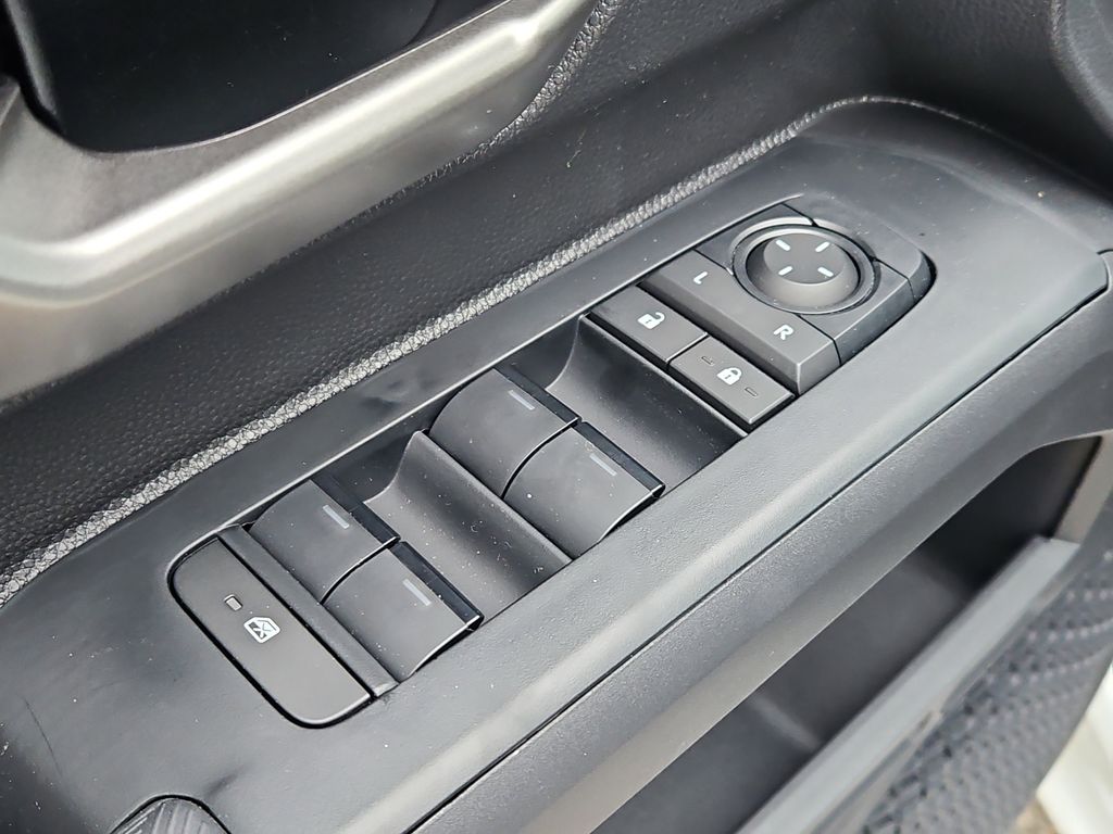 2025 Toyota Tacoma TRD Off Road - Photo 19