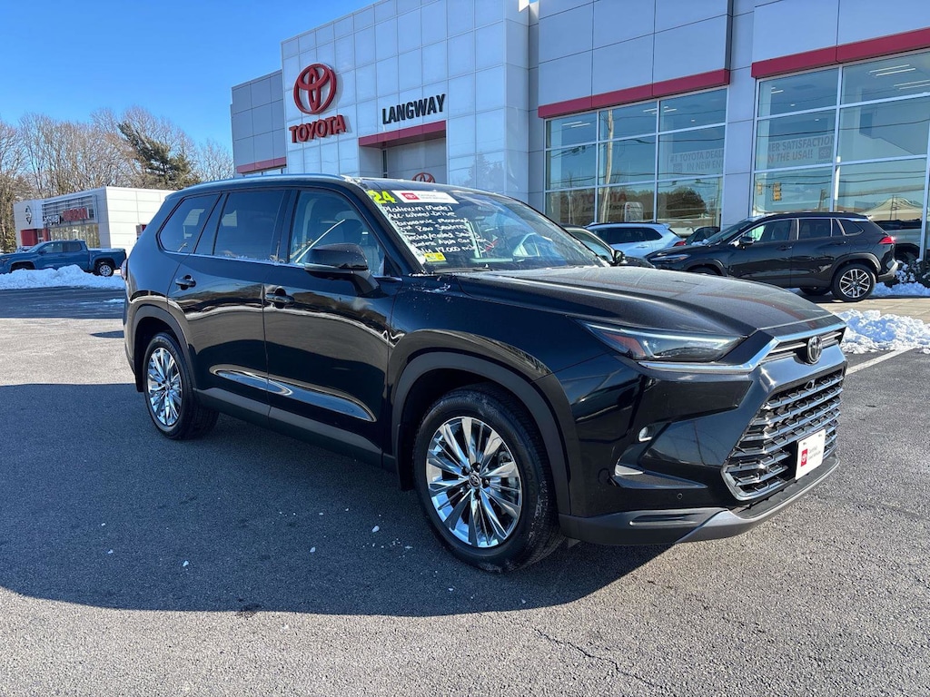 Used 2024 Toyota Grand Highlander Platinum Heated Leather/Moonroof SUV