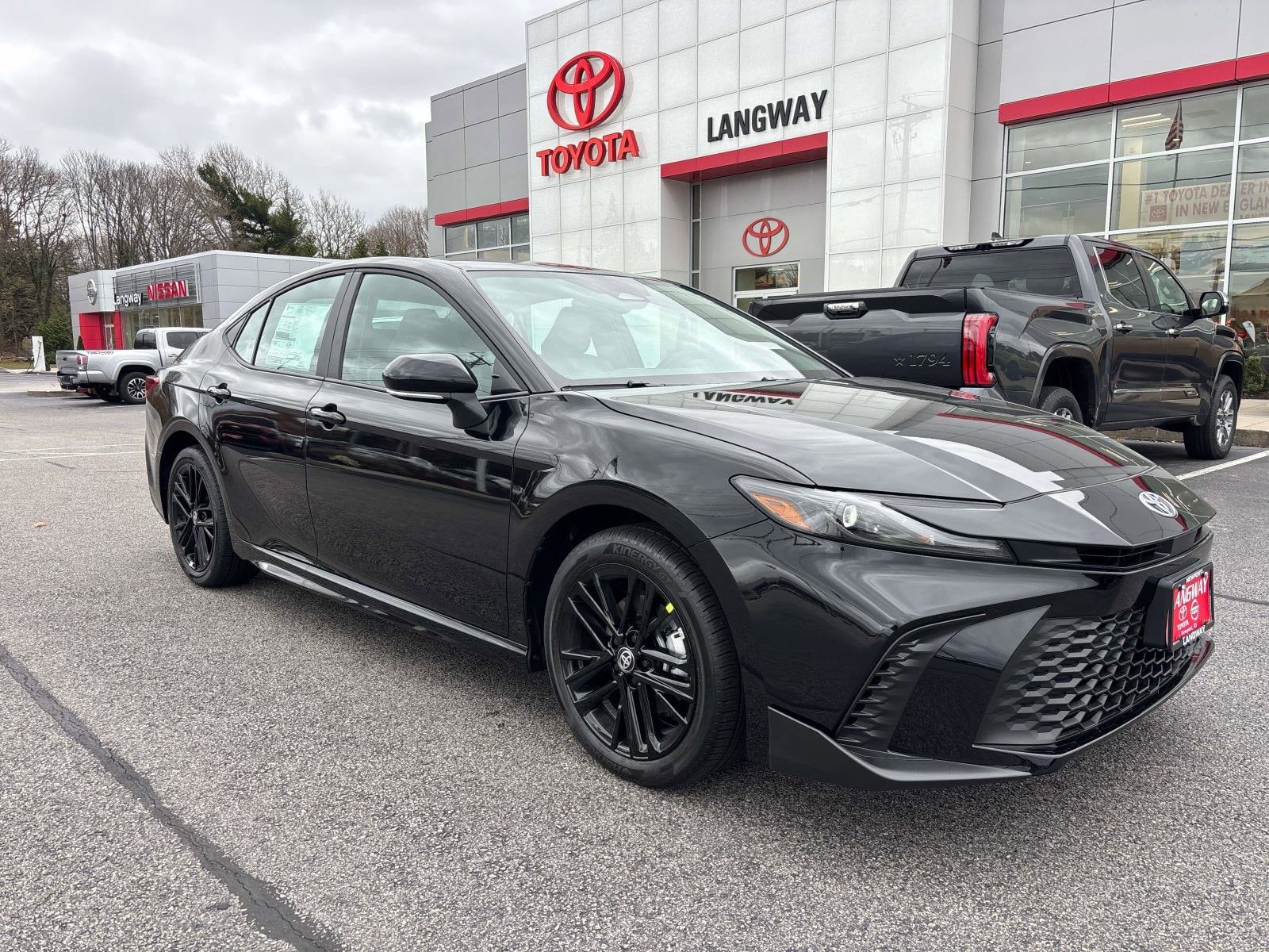 2026 Toyota Camry SE's photo