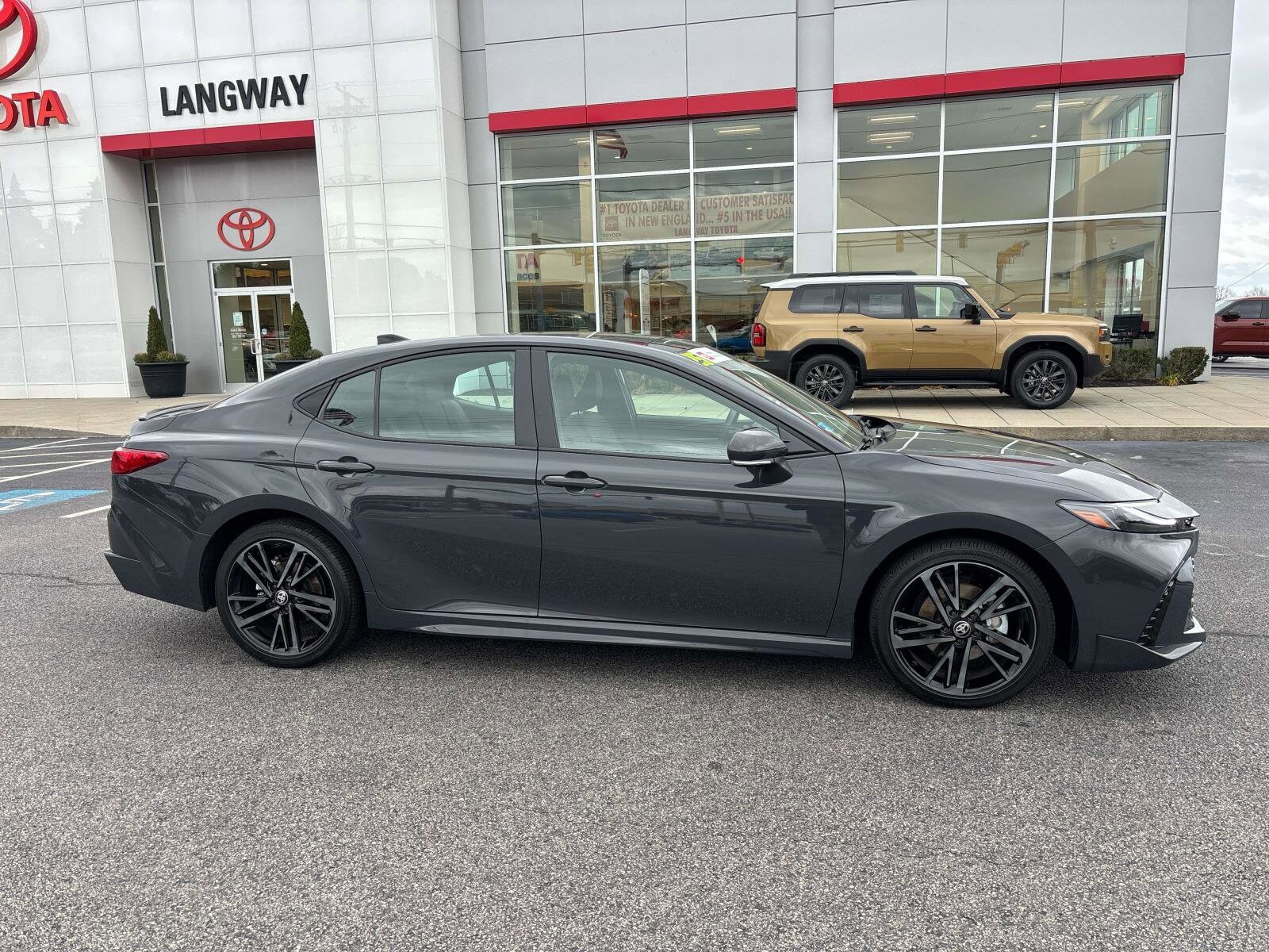 2025 Toyota Camry XSE photo 2