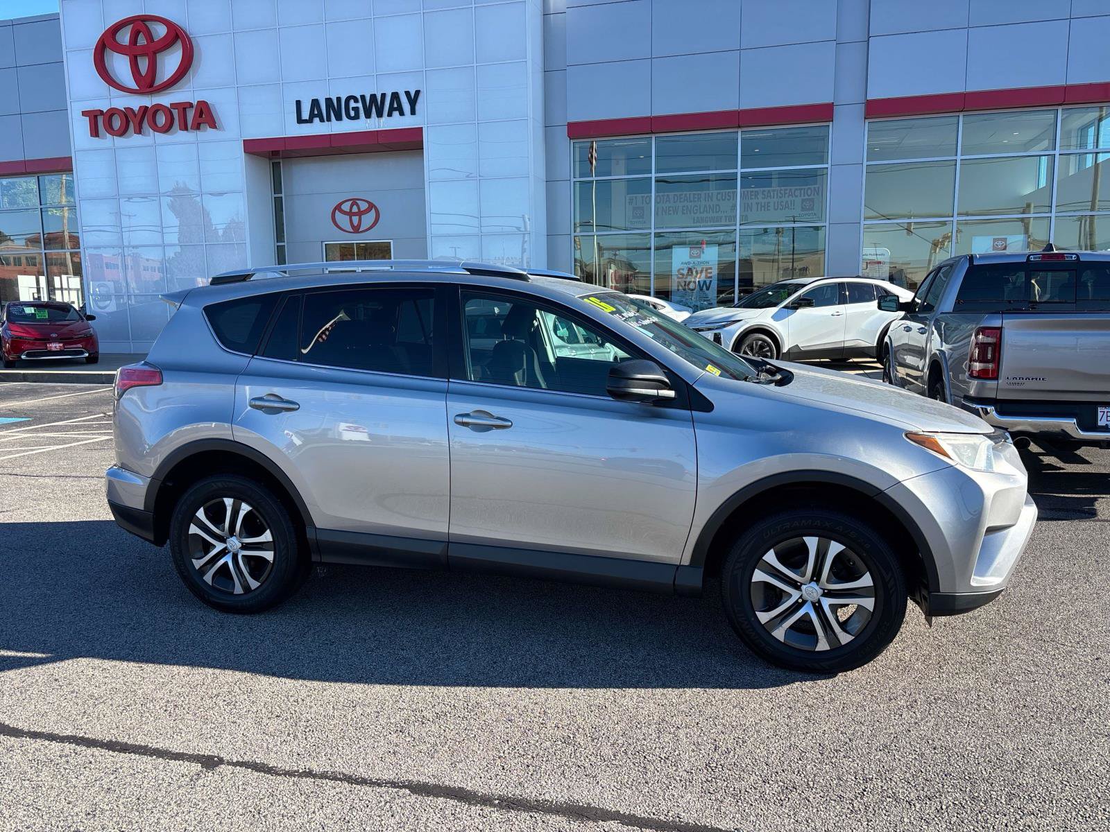 Used 2016 Toyota RAV4 LE with VIN 2T3BFREV4GW418700 for sale in Middletown, RI