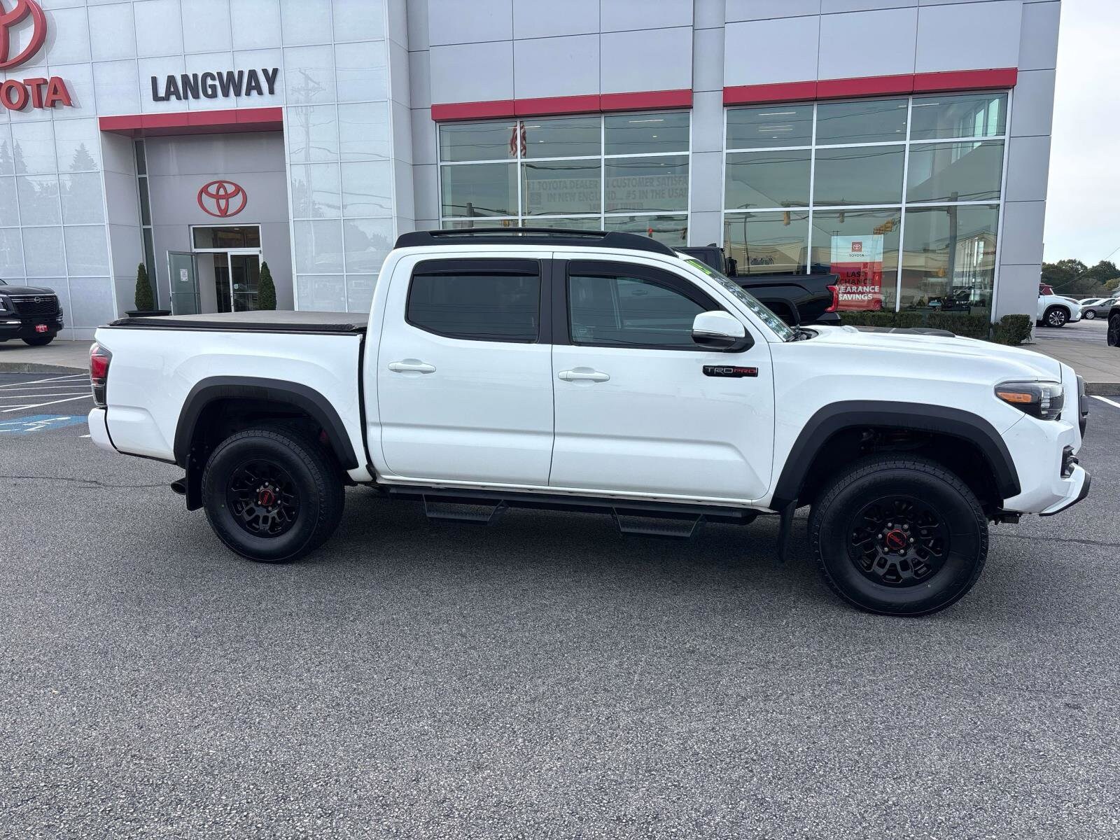 2019 Toyota Tacoma TRD Pro 4x4 photo 2