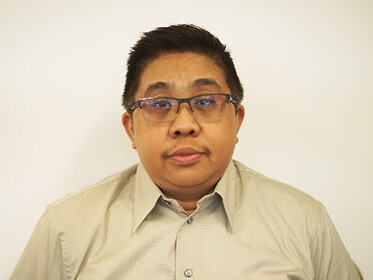 Staff member Bernard Abua from ID_f02f34f9018e