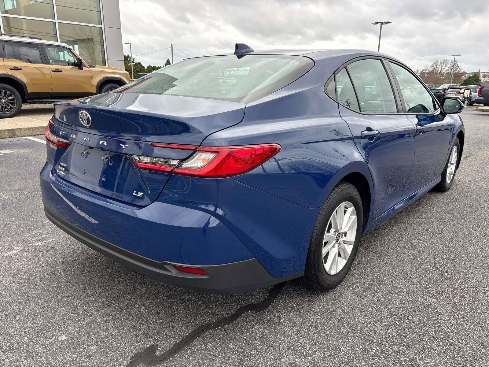 2025 Toyota Camry LE photo 3