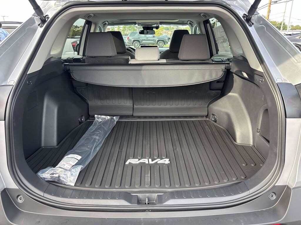 New 2025 Toyota RAV4 Hybrid XLE SUV