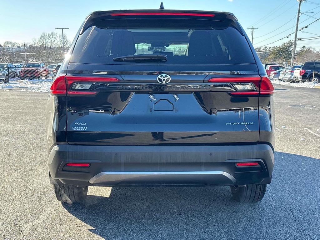 Used 2024 Toyota Grand Highlander Platinum Heated Leather/Moonroof SUV