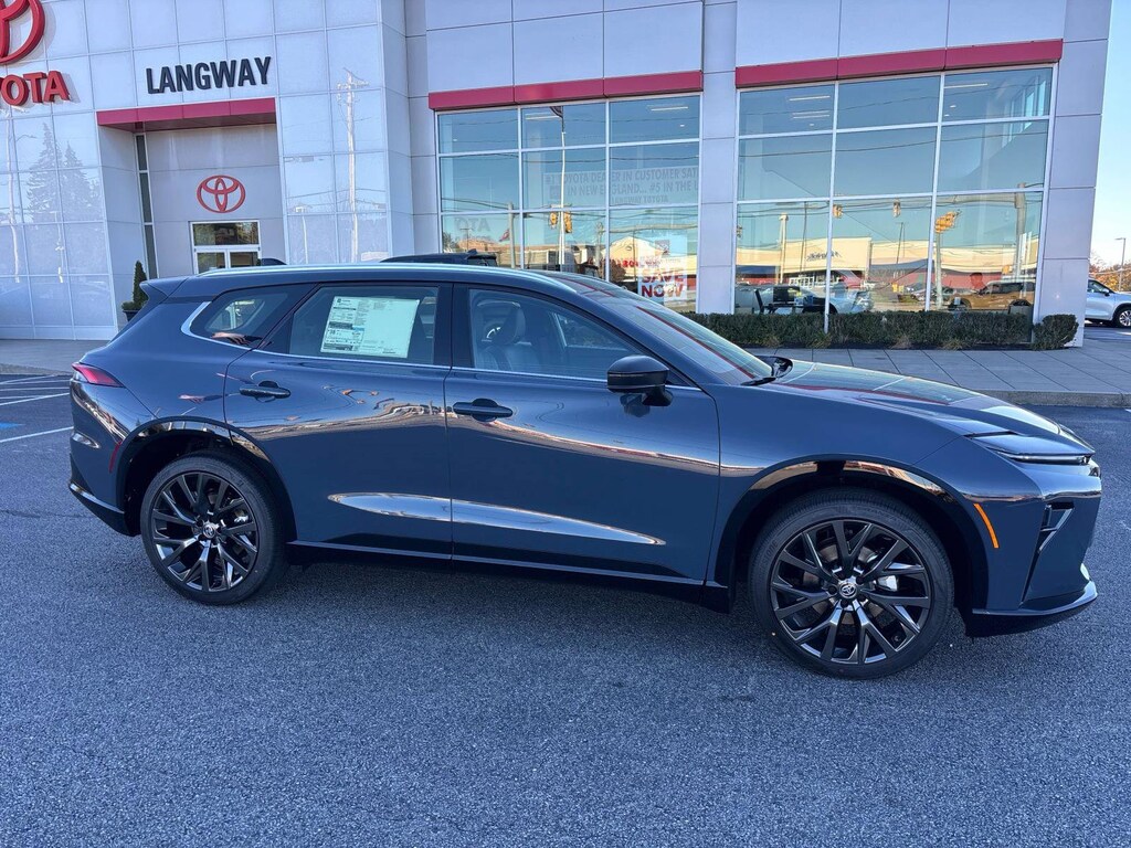 New 2025 Toyota Crown Signia Limited SUV