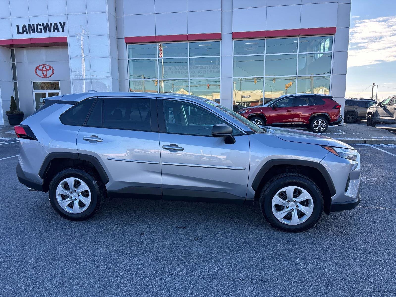 Certified 2024 Toyota RAV4 LE with VIN 2T3F1RFV7RC464248 for sale in Kansas City