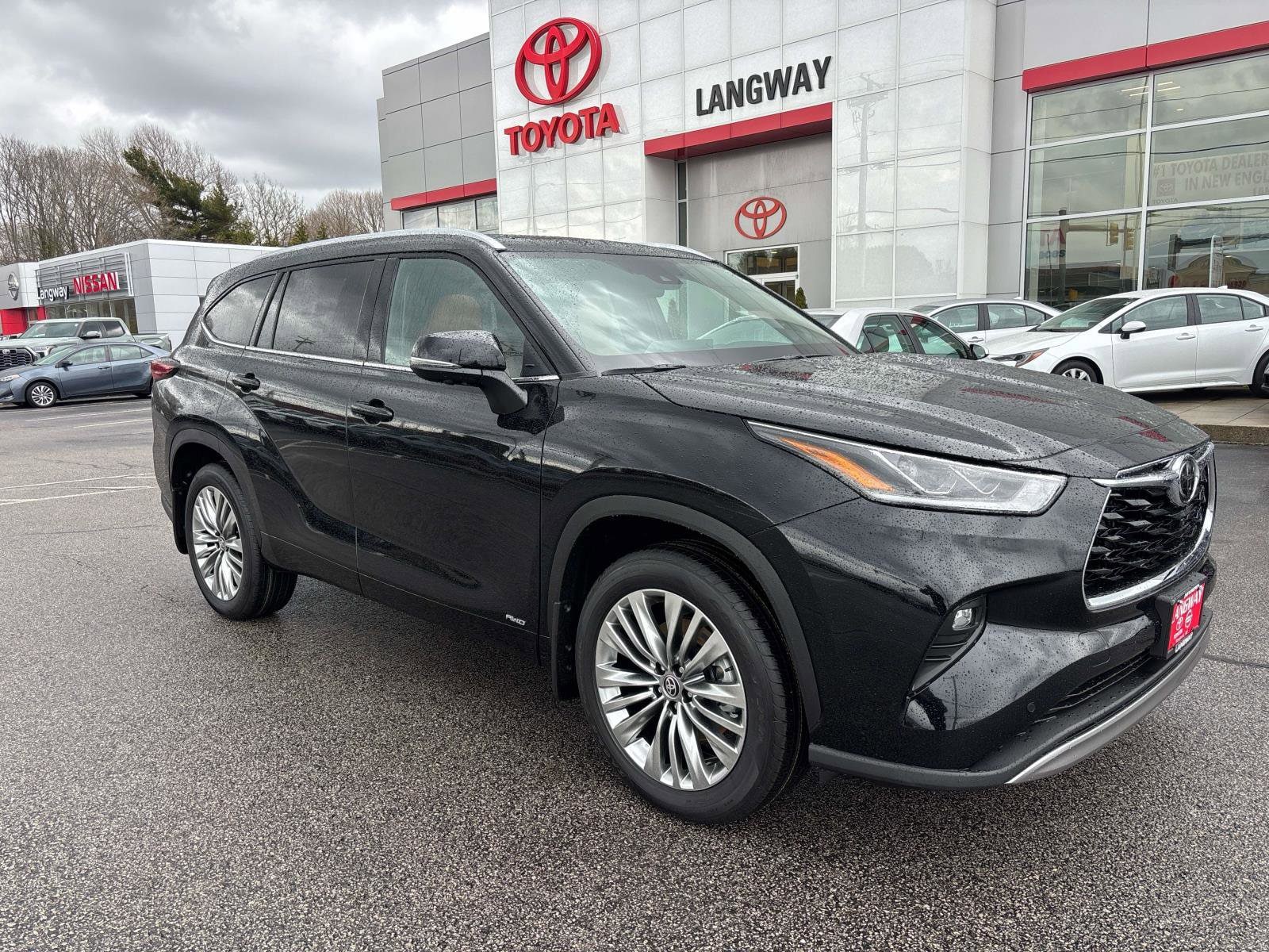 2026 Toyota Highlander Hybrid SUV 