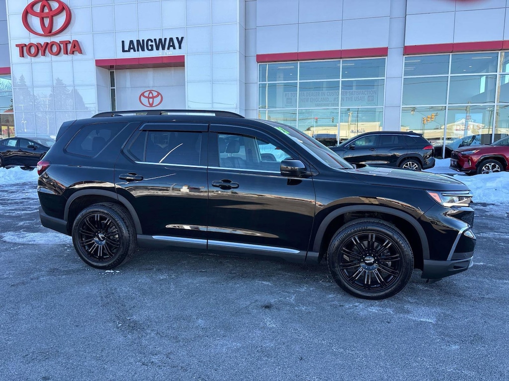 Used 2023 Honda Pilot Touring AWD Nav Leather Power Moonroof SUV