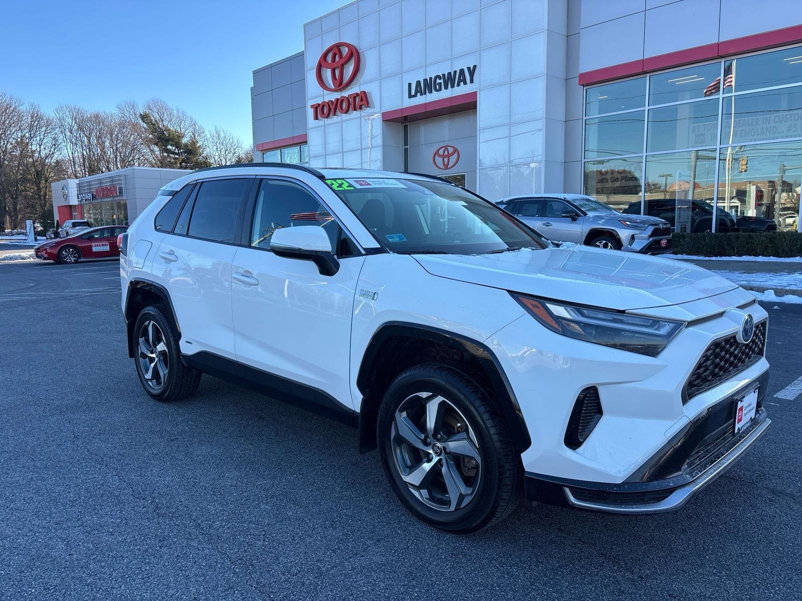 2022 Toyota RAV4 SE's photo