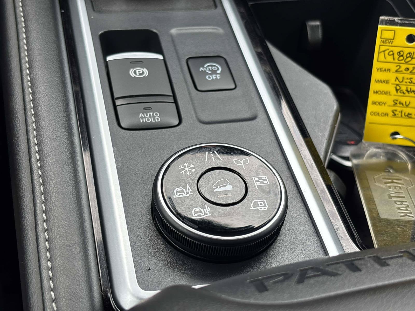 2024 Nissan Pathfinder SL - Photo 22