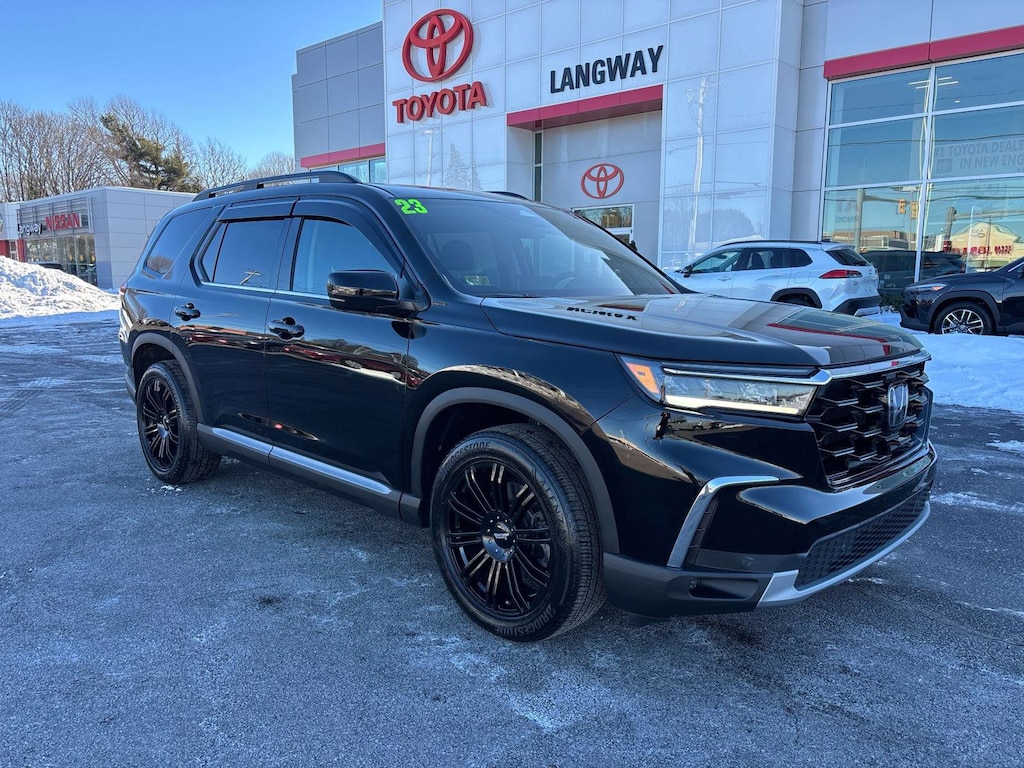 Used 2023 Honda Pilot Touring AWD Nav Leather Power Moonroof SUV
