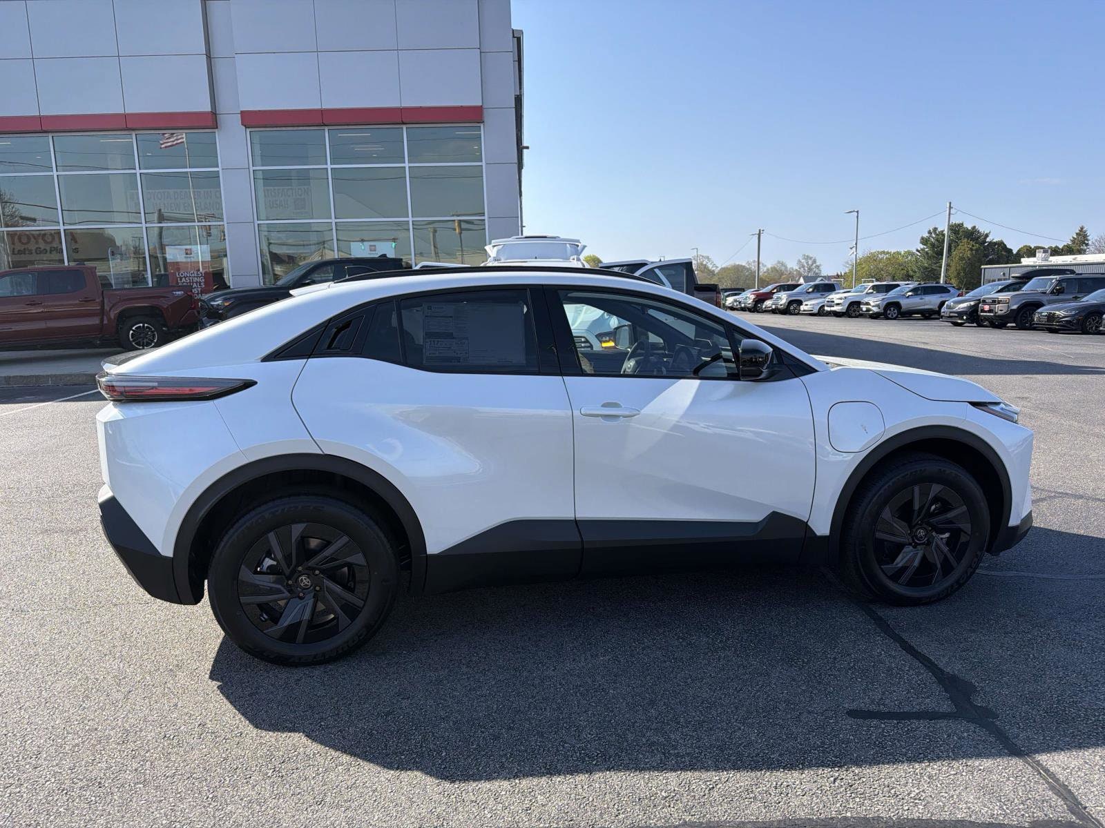 New 2026 Toyota C-HR SE SUV in Wind Chill Pearl For Sale | Toyota