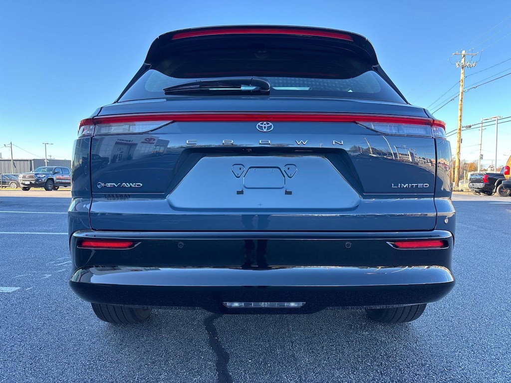 New 2025 Toyota Crown Signia Limited SUV