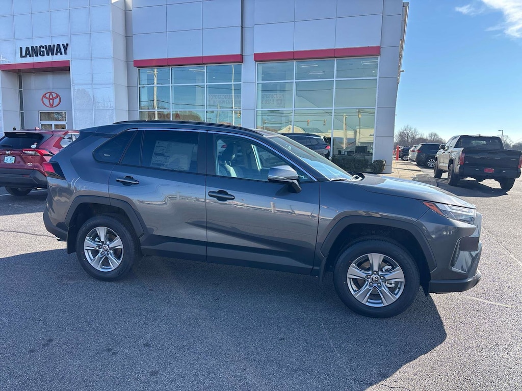 New 2025 Toyota RAV4 XLE SUV