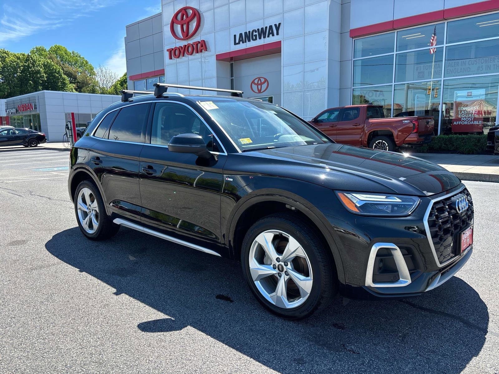 2023 Audi Q5 45 Premium Plus's photo