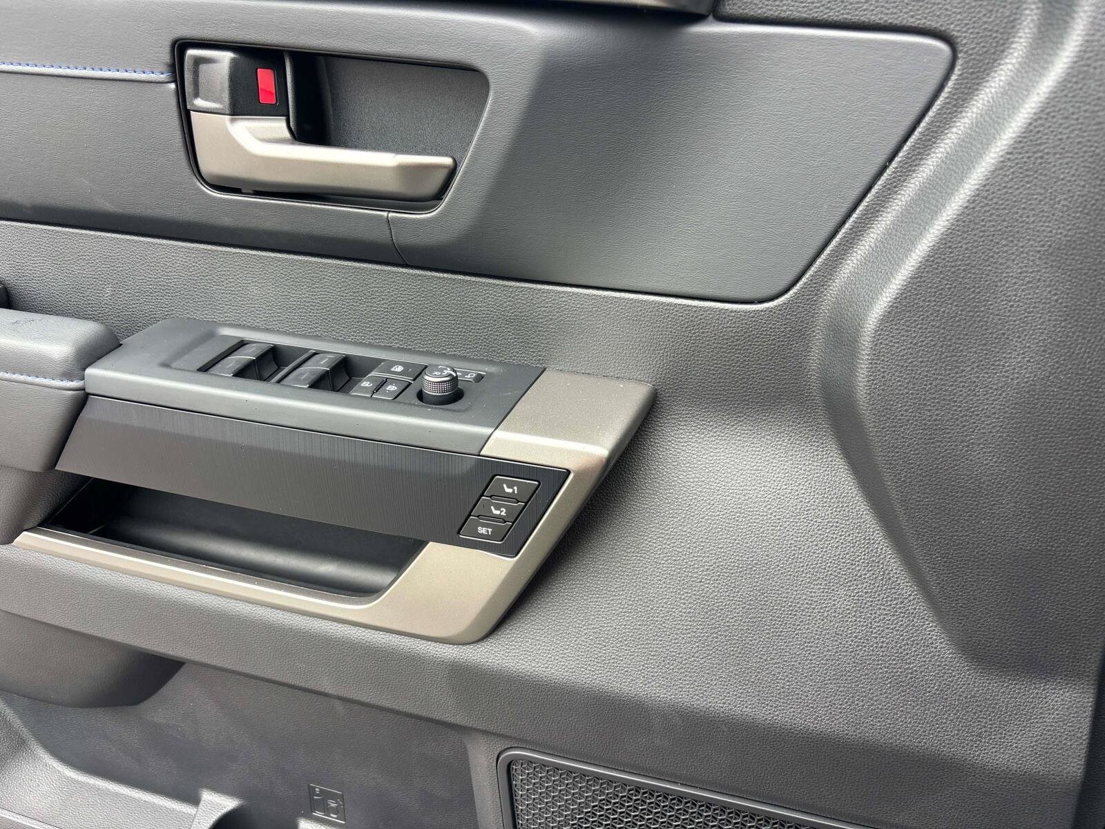 2026 Toyota Tundra Platinum - Photo 10