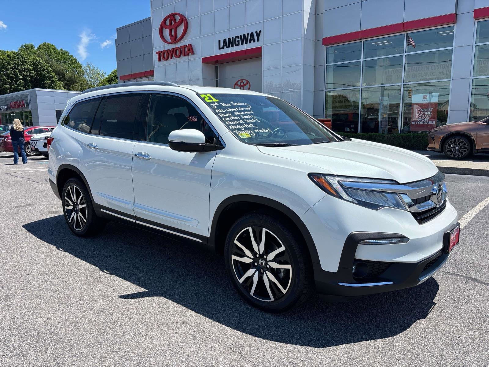 2021 Honda Pilot Touring-7 AWD's photo