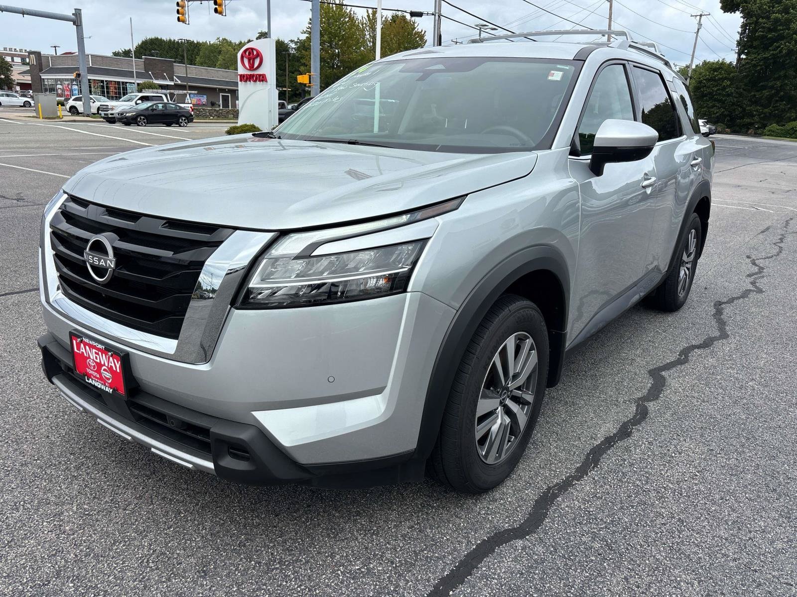 2024 Nissan Pathfinder SL - Photo 6