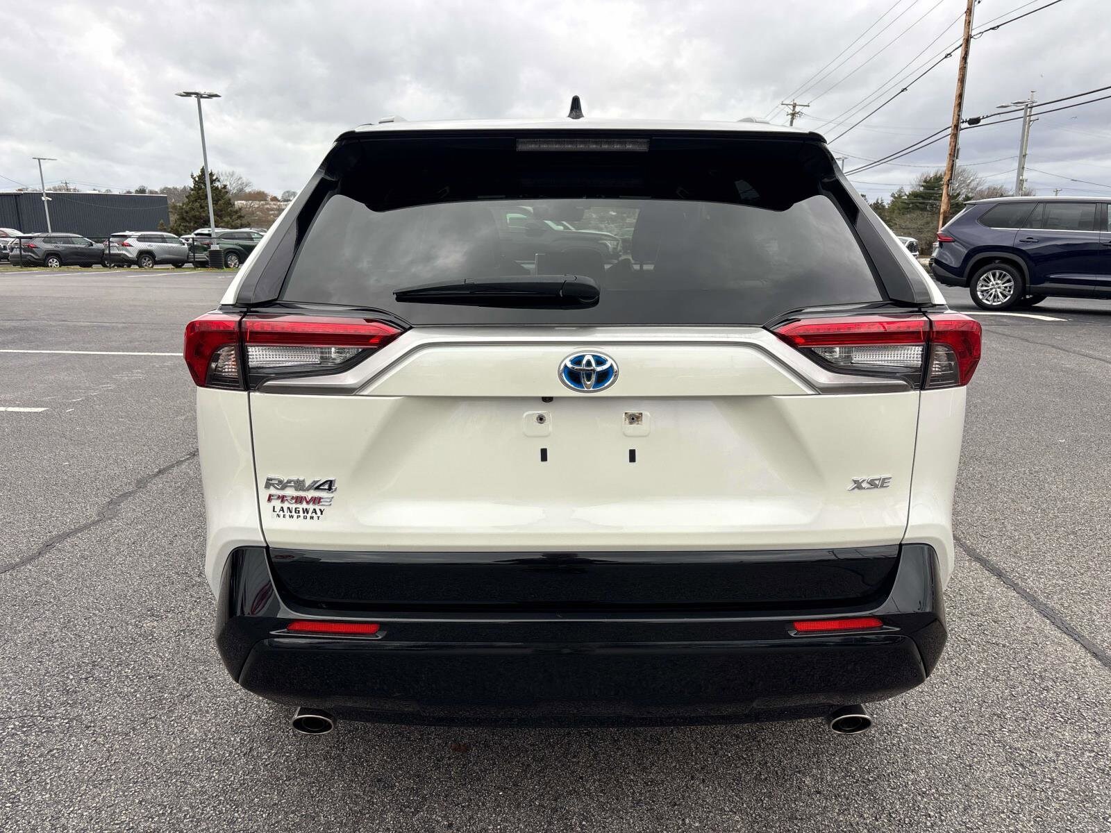 2022 Toyota RAV4 Prime XSE photo 4
