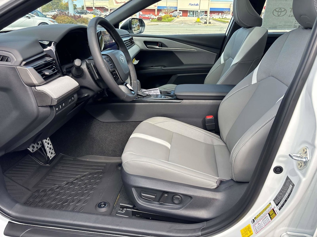 New 2026 Toyota Camry SE Sedan