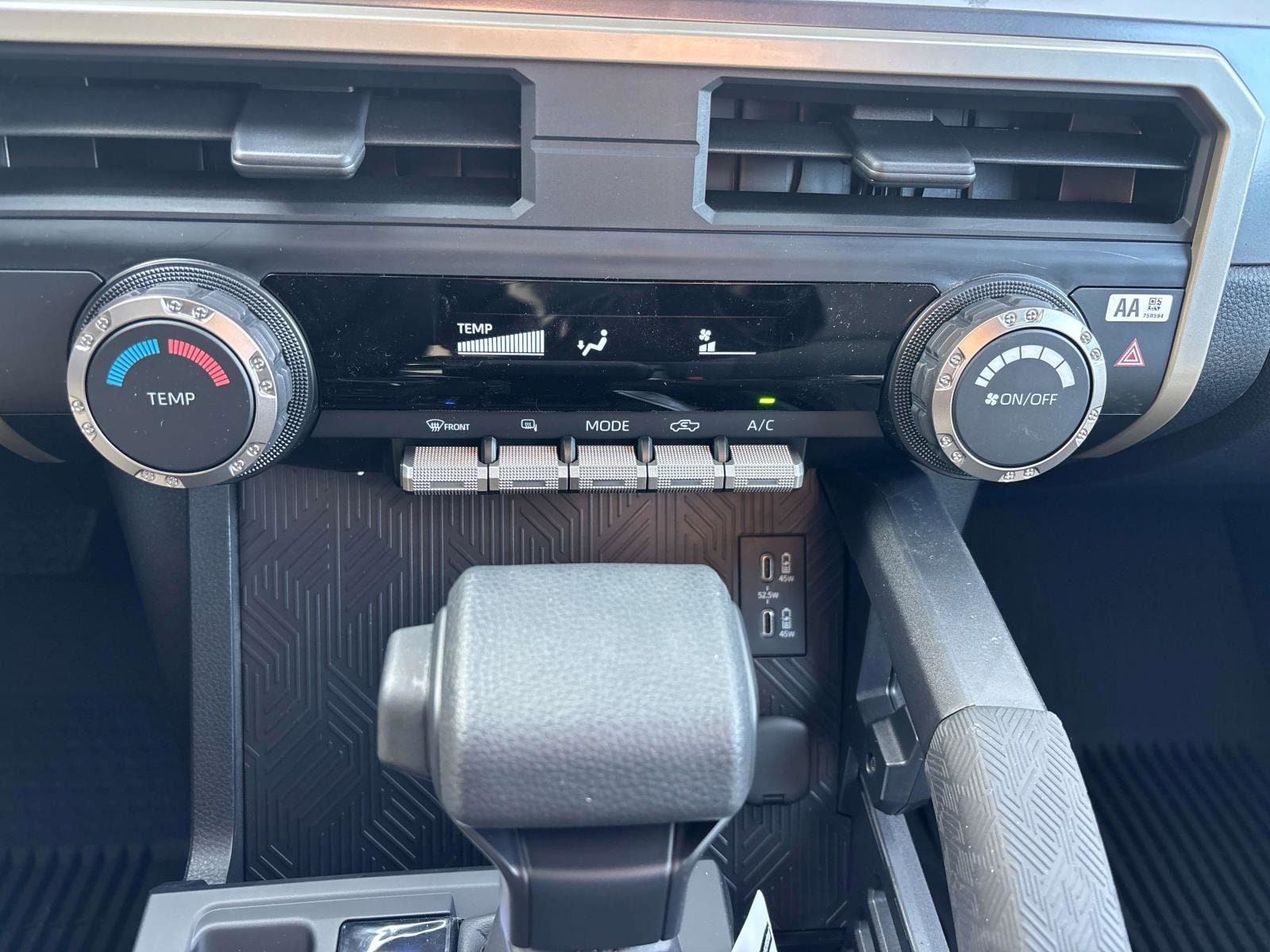 2026 Toyota Tacoma SR5 - Photo 11