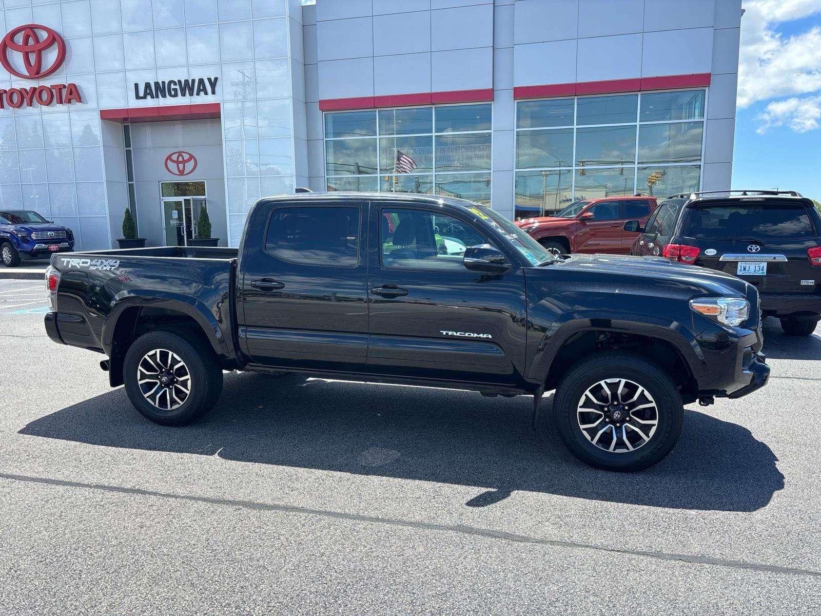 Used 2022 Toyota Tacoma TRD Sport with VIN 3TYCZ5AN5NT071309 for sale in Middletown, RI