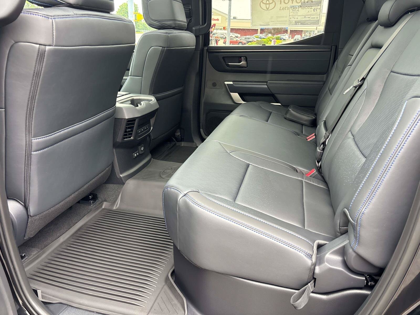 2026 Toyota Tundra Platinum - Photo 6