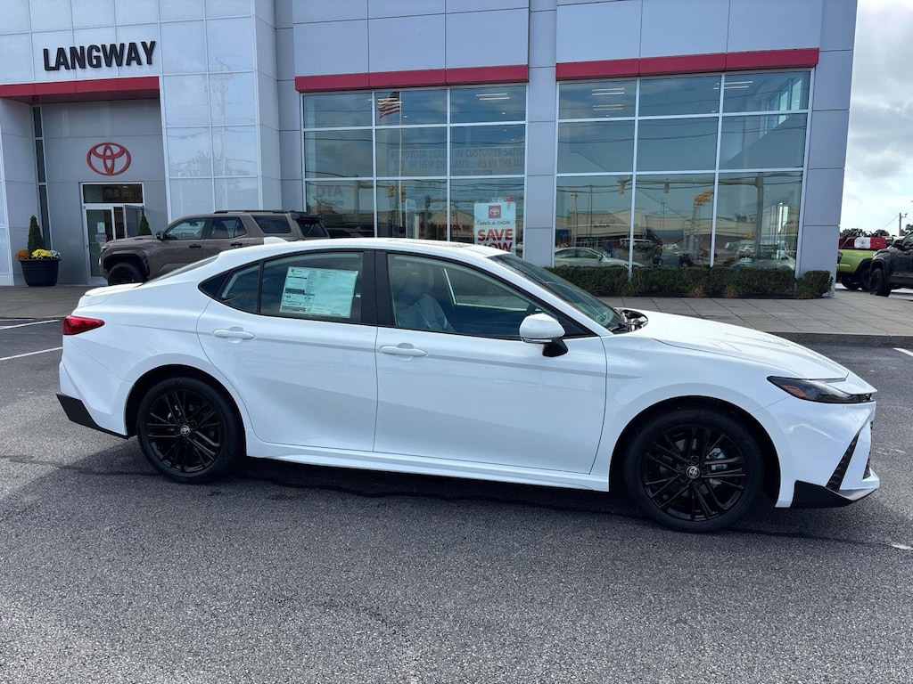 New 2026 Toyota Camry SE Sedan