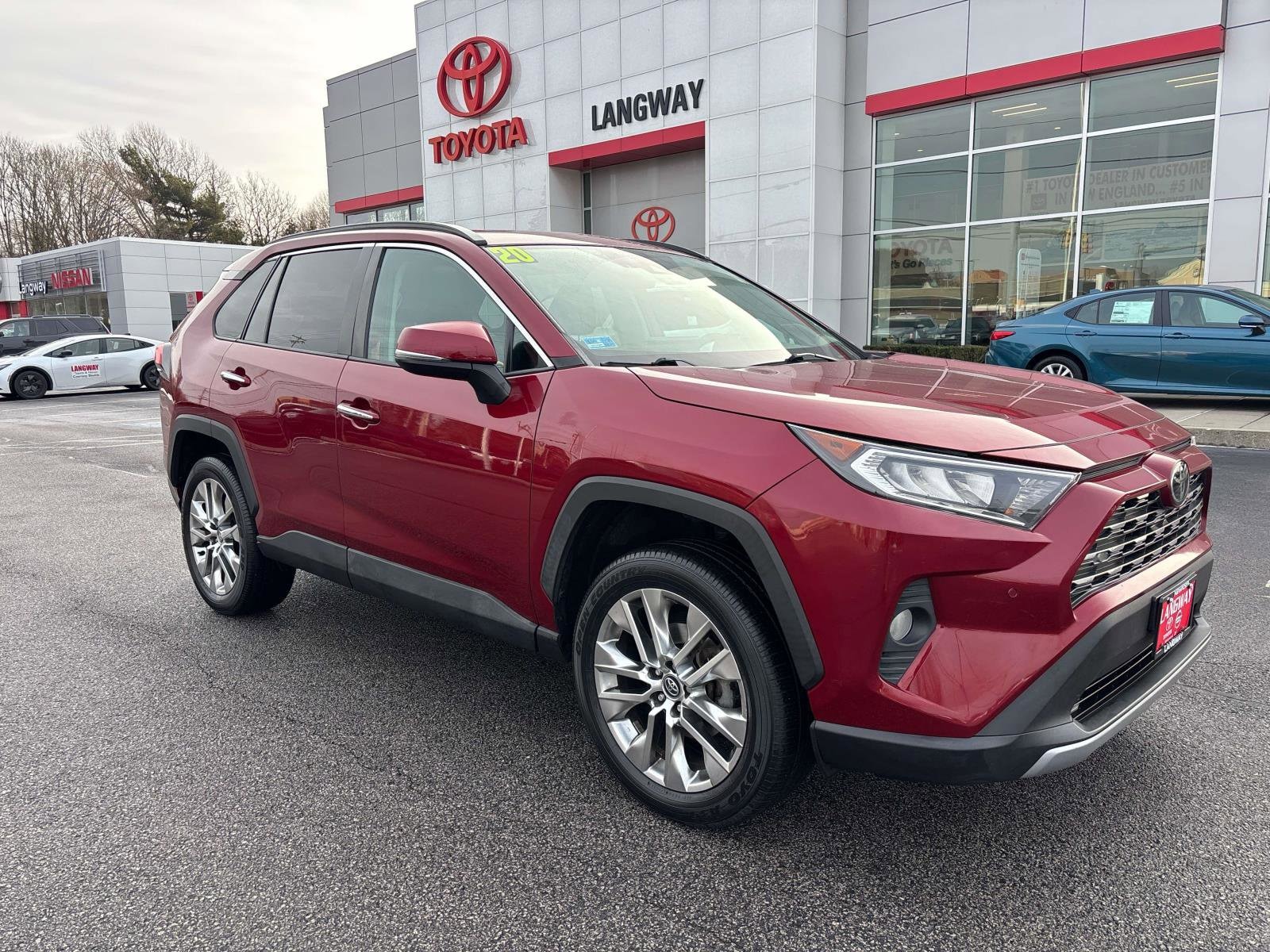 2020 Toyota RAV4 Limited's photo
