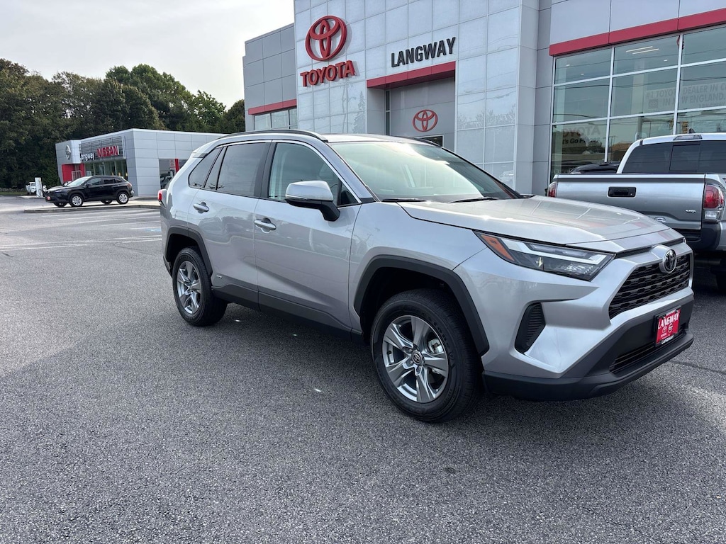 New 2025 Toyota RAV4 Hybrid XLE SUV