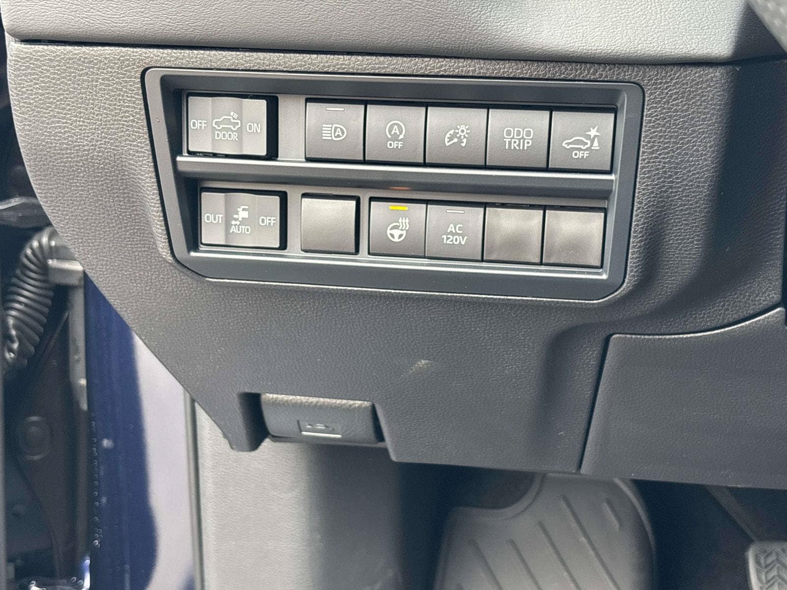2026 Toyota Tundra Platinum - Photo 10